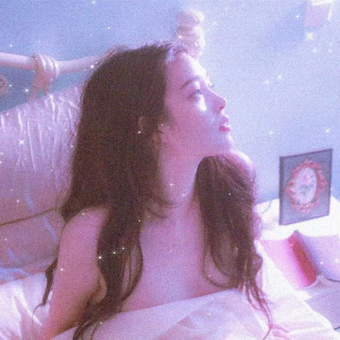 追梦的黎族女娃娃